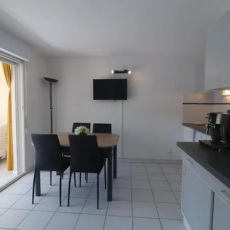 Climatise A Avec Terrasse Et Vue - Fr-1-472a-307